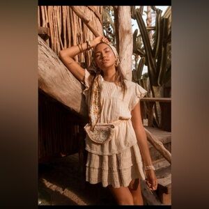 NWT SPELL & THE GYPSY COLLECTIVE HANALEI BLOUSE TOP EMBROIDERED in SAND Size XS